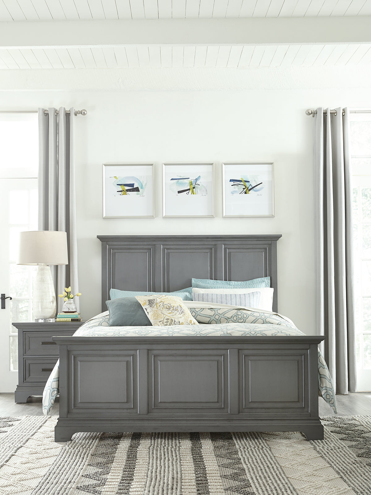 Summit Bed – Heather Gray